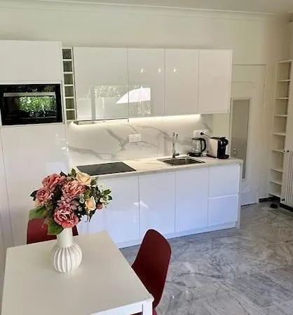 Elegant 2 Pieces A A 30m De La Avec Piscine Antibes